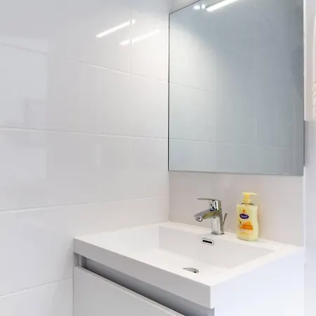 New ! Creac'h - Studio Neuf Proche Centre-ville Et Fac / Confort / 100m Du Bus